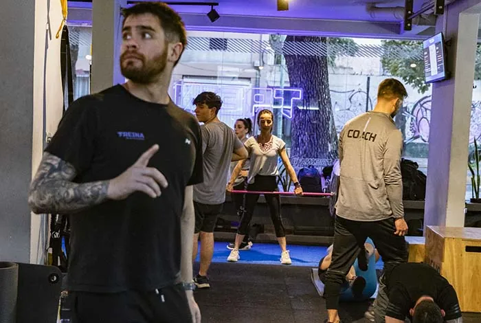 Clase de Yoga en TREINA